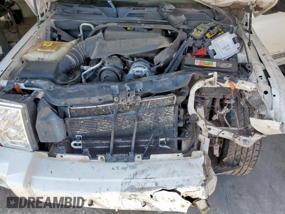 2008 Jeep Commander Limited with VIN 1J8HH58N28C130633, listed as a Copart auction lot 61009065 with 206,121 mi miles and Salvage title. Bid and sale history available at DreamBid. Image 12.