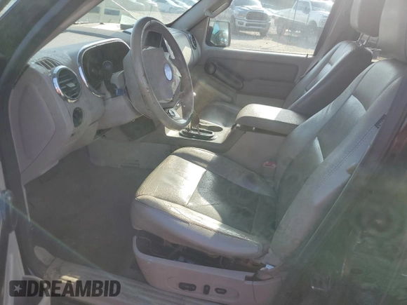 2007 Ford Explorer XLT z VIN 1FMEU63E47UB46713, wystawiony jako Copart lot #61844135 z przebiegiem Nie podano mil oraz Szkoda całkowita • Salvage title. Historia ofert i sprzedaży dostępna na DreamBid. Obrazek 7.