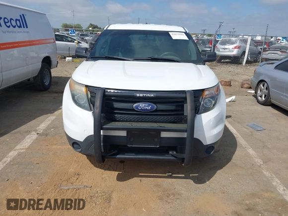 2013 Ford Utility Police Interceptor with VIN 1FM5K8AR1DGC63408, listed as a IAAI auction lot 42075944 with 155,382 mi miles. Bid and sale history available at carsss.com. Image 6.