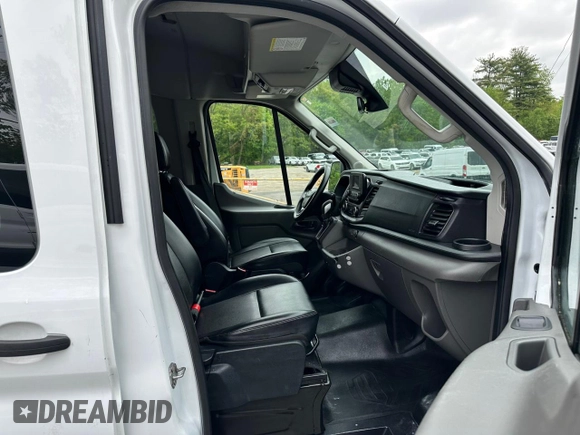 2020 Ford Transit Passenger XL z VIN 1FBAX9C8XLKB11657, wystawiony jako Copart lot #57572315 z przebiegiem 127 139 mil mil oraz Tytuł czysty. Historia ofert i sprzedaży dostępna na DreamBid. Obrazek 9.