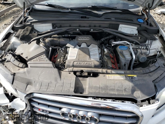 2014 Audi SQ5 Premium Plus with VIN WA1CGAFP3EA015123, listed as a Copart auction lot 69677294 with 59,328 mi miles and Salvage Title. Bid and sale history available at carsss.com. Image 12.