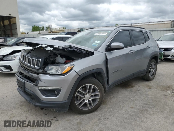 2019 Jeep Compass Latitude z VIN 3C4NJCBB5KT833253, wystawiony jako Copart lot #55097005 z przebiegiem 42 813 mil mil oraz Szkoda całkowita • Salvage title. Historia ofert i sprzedaży dostępna na DreamBid. Obrazek 1.