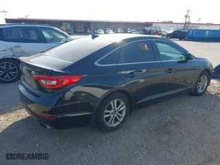 2015 Hyundai Sonata 2.4L SE with VIN 5NPE24AF0FH163432, listed as a IAAI auction lot 42005069 with 186,390 mi miles. Bid and sale history available at carsss.com. Image 4.