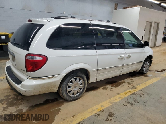 2007 Chrysler Town & Country Limited with VIN 2A8GP64L47R171635, listed as a Copart auction lot 44919485 with 172,136 mi miles and Salvage Title. Bid and sale history available at DreamBid. Image 3.