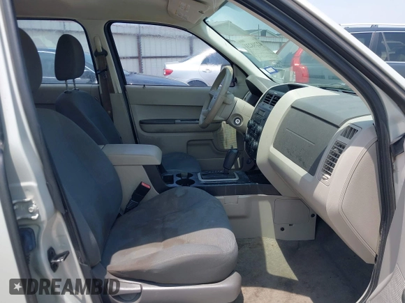 2008 Ford Escape XLS z VIN 1FMCU02Z08KD66114, wystawiony jako IAAI lot #42288231 z przebiegiem 192 272 mil mil oraz . Historia ofert i sprzedaży dostępna na DreamBid. Obrazek 5.