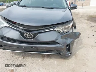 2018 Toyota RAV4 XLE с VIN JTMWFREV2JD112875, выставлен на аукционе IAAI как лот 42396084 с пробегом 108 040 миль миль и . История ставок и продаж доступна на DreamBid. Изображение 6.