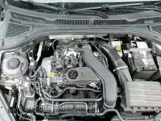 2024 Volkswagen Jetta Sport with VIN 3VWAM7BU6RM028443, listed as a Copart auction lot 47403295 with 10,664 mi miles and Salvage title. Bid and sale history available at DreamBid. Image 13.