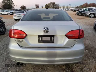 2014 Volkswagen Jetta Sedan SE w/Connectivity with VIN 3VWD07AJ2EM287117, listed as a Copart auction lot 84093024 with 104,477 mi miles and Salvage Title. Bid and sale history available at carsss.com. Image 6.