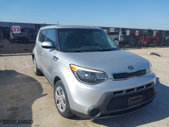 2015 Kia Soul with VIN KNDJN2A22F7770587, listed as a IAAI auction lot 42100497 with 114,933 mi miles. Bid and sale history available at carsss.com. Image 1.