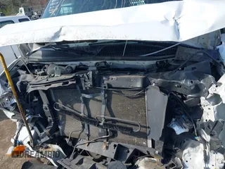 2019 GMC Savana Cargo z VIN 1GTW7AFG5K1210624, wystawiony jako IAAI lot #41786354 z przebiegiem 105 345 mil mil oraz . Historia ofert i sprzedaży dostępna na DreamBid. Obrazek 10.