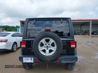 2019 Jeep Wrangler Unlimited Sahara with VIN 1C4HJXEN9KW514880, listed as a IAAI auction lot 42319437 with 70,186 mi miles and . Bid and sale history available at DreamBid. Image 17.