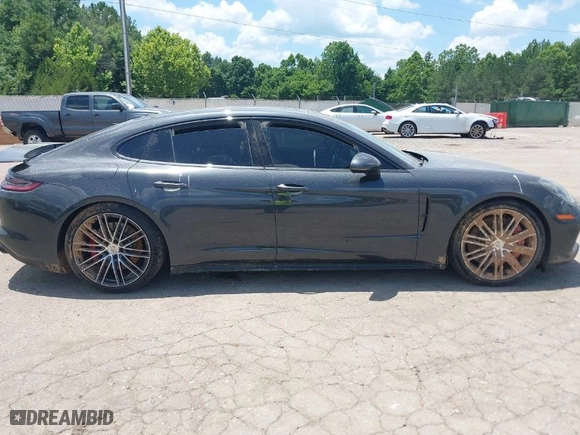 2017 Porsche Panamera Turbo with VIN WP0AF2A75HL152702, listed as a IAAI auction lot 39705001 with 1 mi miles. Bid and sale history available at carsss.com. Image 13.