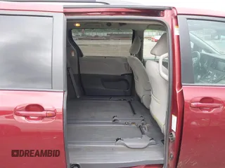 2018 Toyota Sienna LE Auto Access Seat с VIN 5TDKZ3DCXJS958114, выставлен на аукционе IAAI как лот 42429204 с пробегом 165 140 миль миль и . История ставок и продаж доступна на DreamBid. Изображение 8.
