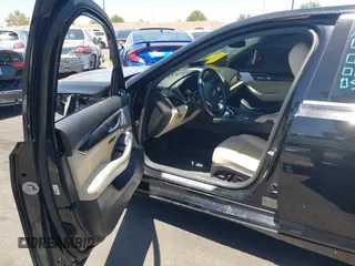 2020 Cadillac CT5 Premium Luxury with VIN 1G6DN5RKXL0111392, listed as a IAAI auction lot 42322249 with 39,182 mi miles and . Bid and sale history available at DreamBid. Image 5.