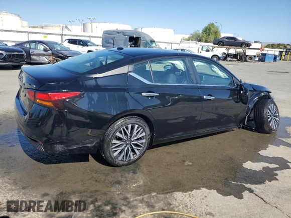 2024 Nissan Altima SV with VIN 1N4BL4DV0RN395588, listed as a Copart auction lot 60116355 with 26,629 mi miles and Salvage title. Bid and sale history available at DreamBid. Image 3.