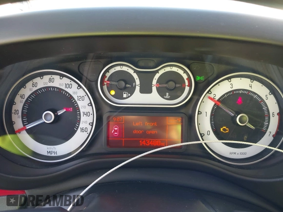 2015 FIAT 500L Pop with VIN ZFBCFAAH3FZ031045, listed as a IAAI auction lot 41727244 with 143,488 mi miles. Bid and sale history available at carsss.com. Image 7.