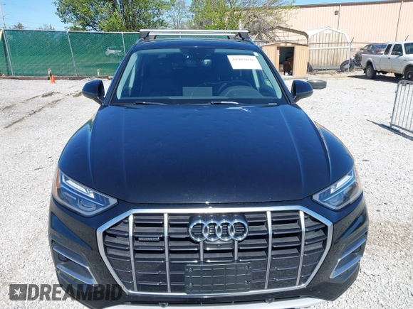 2021 Audi Q5 Premium Plus with VIN WA1BAAFY3M2023012, listed as a IAAI auction lot 41983076 with 71,249 mi miles. Bid and sale history available at carsss.com. Image 6.