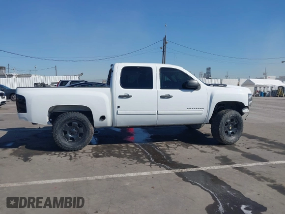 2011 Chevrolet Silverado 1500 LT with VIN 3GCPCSEA1BG296020, listed as a IAAI auction lot 41825565 with 225,006 mi miles and . Bid and sale history available at DreamBid. Image 14.