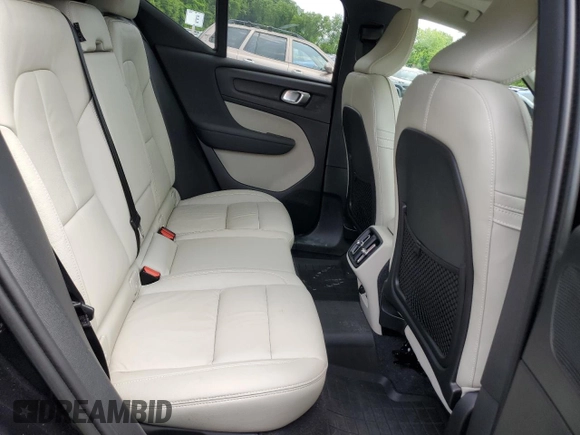 2023 Volvo XC40 Plus Bright Theme с VIN YV4L12UN0P2990297, выставлен на аукционе Copart как лот 58774155 с пробегом 24 189 миль миль и Списание • Salvage title. История ставок и продаж доступна на DreamBid. Изображение 11.