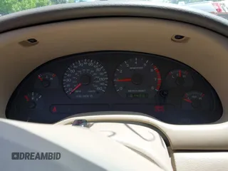 2003 Ford Mustang GT Deluxe z VIN 1FAFP45XX3F417295, wystawiony jako IAAI lot #42229765 z przebiegiem 161 488 mil mil oraz . Historia ofert i sprzedaży dostępna na DreamBid. Obrazek 7.