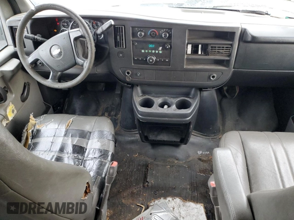 2013 Chevrolet Express Cargo Van with VIN 1GCWGGBA6D1187037, listed as a Copart auction lot 45843065 with 248,615 mi miles and Clean Title. Bid and sale history available at carsss.com. Image 8.