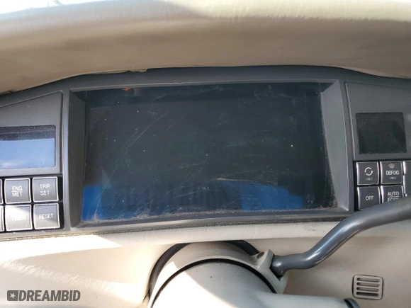 1996 Cadillac DeVille with VIN 1G6KD52Y9TU296133, listed as a Copart auction lot 88247325 with 0 mi miles and Salvage Title. Bid and sale history available at carsss.com. Image 9.