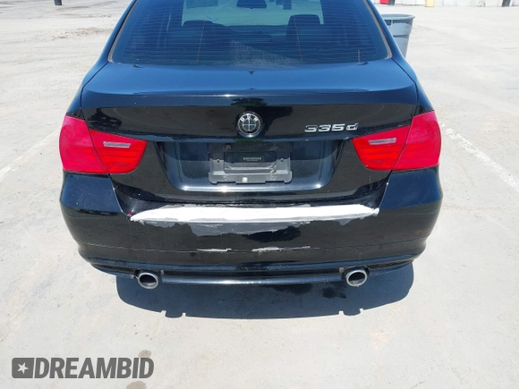 2011 BMW 3 Series 335d z VIN WBAPN7C53BF183620, wystawiony jako IAAI lot #42516979 z przebiegiem 118 828 mil mil oraz . Historia ofert i sprzedaży dostępna na DreamBid. Obrazek 6.