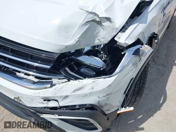 2022 Volkswagen Tiguan S z VIN 3VV1B7AX0NM126321, wystawiony jako IAAI lot #41939646 z przebiegiem 62 309 mil mil oraz . Historia ofert i sprzedaży dostępna na DreamBid. Obrazek 18.