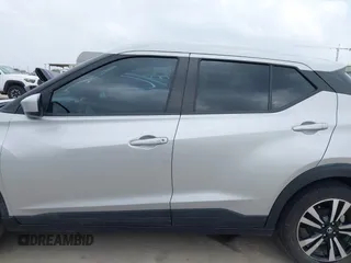 2019 Nissan Kicks S with VIN 3N1CP5CU9KL524812, listed as a IAAI auction lot 41910323 with 88,656 mi miles and . Bid and sale history available at carsss.com. Image 14.