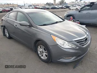 2013 Hyundai Sonata GLS z VIN 5NPEB4AC8DH782024, wystawiony jako IAAI lot #41209313 z przebiegiem 128 794 mil mil oraz . Historia ofert i sprzedaży dostępna na DreamBid. Obrazek 1.