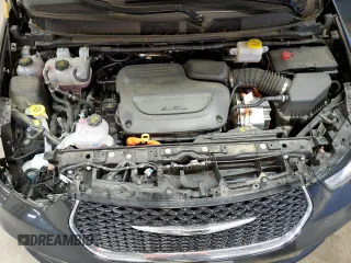 2024 Chrysler Pacifica Hybrid Select z VIN 2C4RC1S77RR158336, wystawiony jako Copart lot #54831295 z przebiegiem 30 950 mil mil oraz Czysty tytuł • Clean title. Historia ofert i sprzedaży dostępna na DreamBid. Obrazek 12.