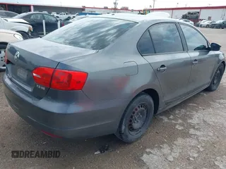 2011 Volkswagen Jetta SE with VIN 3VWDX7AJ4BM373777, listed as a IAAI auction lot 41895466 with 222,542 mi miles and . Bid and sale history available at DreamBid. Image 4.
