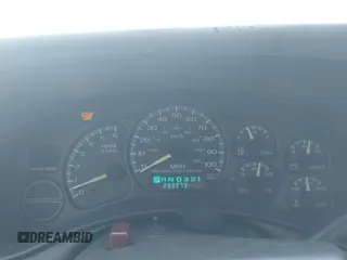 2001 Chevrolet Silverado 1500 LS with VIN 2GCEC19T311143952, listed as a IAAI auction lot 42053727 with 299,273 mi miles and . Bid and sale history available at DreamBid. Image 7.