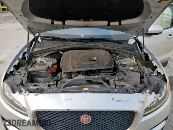 2017 Jaguar F-Pace 20d Premium with VIN SADCJ2BN8HA092712, listed as a Copart auction lot 57967765 with 90,257 mi miles and Clean title. Bid and sale history available at DreamBid. Image 11.