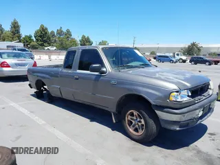 2000 Mazda B-Series Truck SE z VIN 4F4YR16C8YTM29596, wystawiony jako IAAI lot #42546448 z przebiegiem 188 031 mil mil oraz . Historia ofert i sprzedaży dostępna na DreamBid. Obrazek 1.