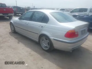 2001 BMW 3 Series 330i with VIN WBAAV53441JR78432, listed as a IAAI auction lot 41875391 with 105,050 mi miles. Bid and sale history available at carsss.com. Image 3.