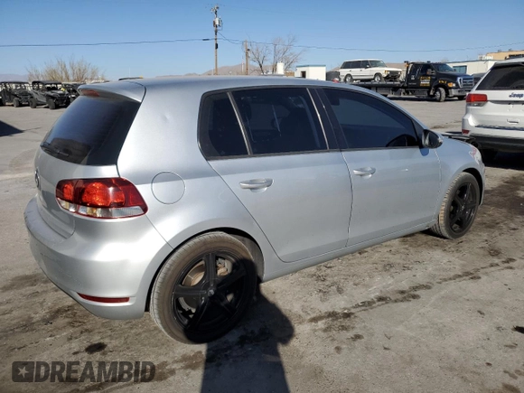 2013 Volkswagen Golf с VIN WVWDB7AJ5DW121847, выставлен на аукционе Copart как лот 86010984 с пробегом 119 864 миль миль и Списание • Salvage title. История ставок и продаж доступна на DreamBid. Изображение 3.