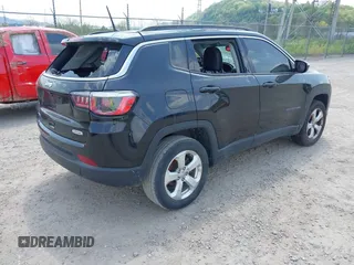 2018 Jeep Compass Latitude z VIN 3C4NJDBB3JT144056, wystawiony jako IAAI lot #42138173 z przebiegiem 45 985 mil mil oraz . Historia ofert i sprzedaży dostępna na DreamBid. Obrazek 4.