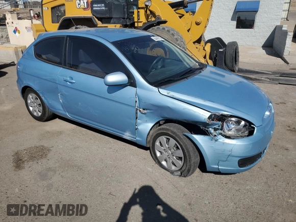 2010 Hyundai Accent GS z VIN KMHCM3AC4AU174333, wystawiony jako Copart lot #54440125 z przebiegiem 63 312 mil mil oraz Szkoda całkowita • Salvage title. Historia ofert i sprzedaży dostępna na DreamBid. Obrazek 4.