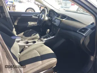2019 Nissan Sentra S z VIN 3N1AB7AP9KY352430, wystawiony jako IAAI lot #42018960 z przebiegiem 77 266 mil mil oraz . Historia ofert i sprzedaży dostępna na DreamBid. Obrazek 5.