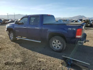 2013 GMC Sierra 1500 SLT with VIN 3GTP2WE71DG331995, listed as a Copart auction lot 81827544 with 215,821 mi miles and Salvage title. Bid and sale history available at DreamBid. Image 2.