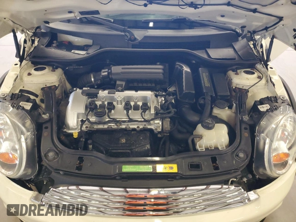 2011 MINI Hardtop with VIN WMWSU3C56BT098018, listed as a Copart auction lot 55075405 with 130,889 mi miles and Clean Title. Bid and sale history available at DreamBid. Image 11.