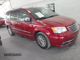 2014 Chrysler Town & Country Limited z VIN 2C4RC1GG6ER139375, wystawiony jako IAAI lot #42169051 z przebiegiem 110 213 mil mil oraz . Historia ofert i sprzedaży dostępna na DreamBid. Obrazek 1.