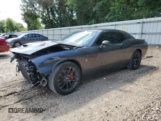 2020 Dodge Challenger R/T Scat Pack z VIN 2C3CDZFJ6LH104504, wystawiony jako Copart lot #60420655 z przebiegiem 23 581 mil mil oraz Szkoda całkowita • Salvage title. Historia ofert i sprzedaży dostępna na DreamBid. Obrazek 1.