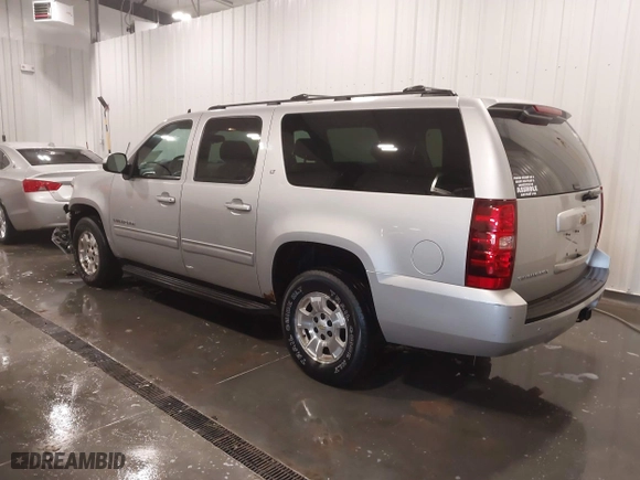 2010 Chevrolet Suburban LT with VIN 1GNUKJE37AR236296, listed as a IAAI auction lot 41654842 with 259,914 mi miles. Bid and sale history available at carsss.com. Image 3.