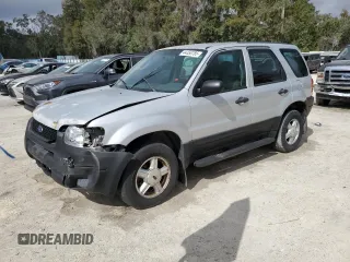 2003 Ford Escape XLS Popular with VIN 1FMYU02173KB81180, listed as a Copart auction lot 44350785 with 337,247 mi miles and Salvage Title. Bid and sale history available at carsss.com. Image 1.