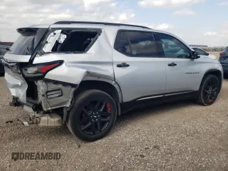 2019 Chevrolet Traverse Premier with VIN 1GNERKKW8KJ249322, listed as a Copart auction lot 43917545 with 104,758 mi miles and Salvage Title. Bid and sale history available at carsss.com. Image 3.