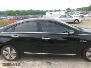 2015 Hyundai Sonata Hybrid Limited with VIN KMHEC4A4XFA119744, listed as a IAAI auction lot 42091103 with 1 mi miles. Bid and sale history available at carsss.com. Image 13.