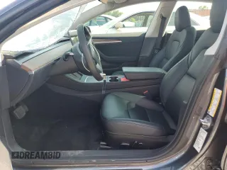 2023 Tesla Model 3 z VIN 5YJ3E1EA1PF647301, wystawiony jako Copart lot #58545905 z przebiegiem 21 082 mil mil oraz Szkody całkowita. Historia ofert i sprzedaży dostępna na DreamBid. Obrazek 7.