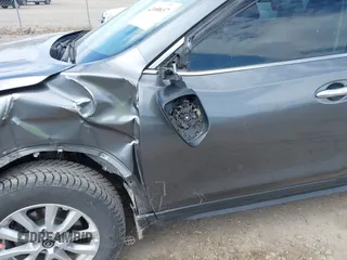 2017 Nissan Rogue SL z VIN JN8AT2MV7HW025973, wystawiony jako IAAI lot #42000657 z przebiegiem 131 762 mil mil oraz . Historia ofert i sprzedaży dostępna na DreamBid. Obrazek 19.